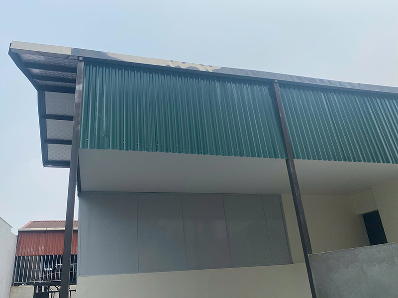 Làm Mái Tôn Che Sân Thượng