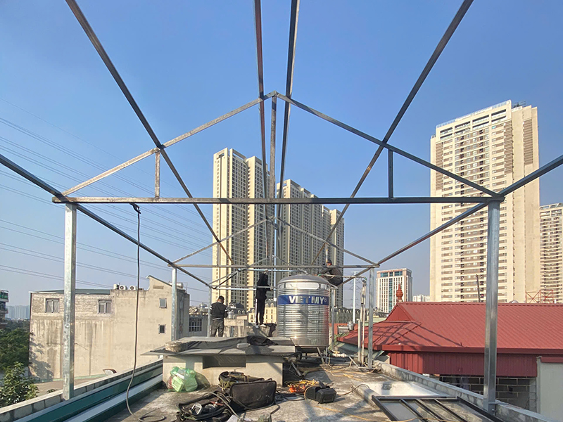 làm mái tôn tại Long Biên